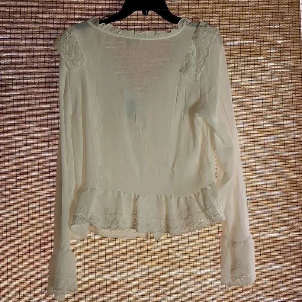 NWT C & V Eyelet Ruffle Long Sleeve Top - Picture 7 of 7
